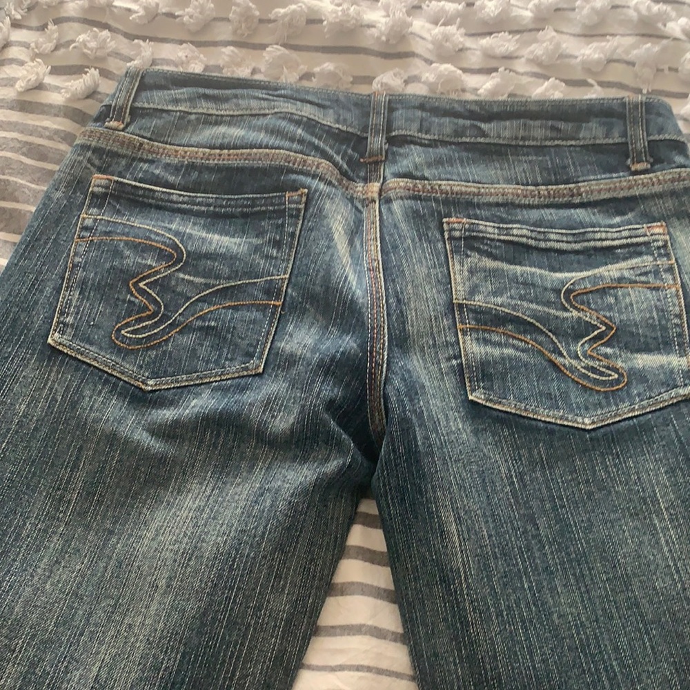 Like new Distressed Jeans